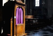 Vaticano defiende secreto de confesión pese a casos de abusos roma