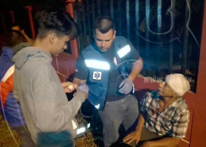 viejito senor cae en carazo
