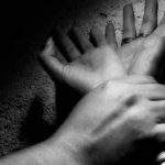 Argentina: Hombre viola a una joven delante del novio y grabó el hecho argentina