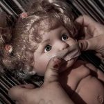 Desarrolló 2,500 personalidades para superar las violaciones de su padre 2500 personalidades