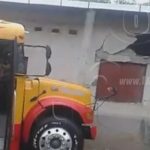 Falla mecánica en bus provoca que se estrelle con vivienda en Estelí nicaragua