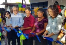 Una familia del barrio Georgino Andrade recibió la vivienda 152 nicaragua