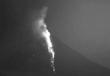Captan ardiente explosión del volcán Sangay en Ecuador ecuador