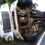 Camión cargado de ganado se da vuelta en Ctra. Masaya-Catarina nicaragua