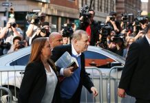 Harvey Weinstein se entrega en una comisaría de Nueva York harvey weinstein