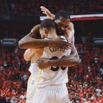 Warriors aguantan ante los Rockets, ganan 107-98 golden