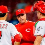 Rojos despiden al manager Bryan Price tras arranque 3-15 reds