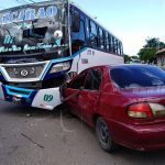 Choca con bus al irrespetar una señal de Alto en Managua nicaragua