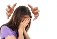 Según las ciencia las mujeres sufren de migraña más frecuente que los hombres
