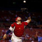 Yadier no negociará con Cardenales en la temporada regular guante de oro