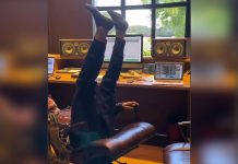 Tremendo bombazo el que se dio Sebastian Yatra en pleno estudio videos
