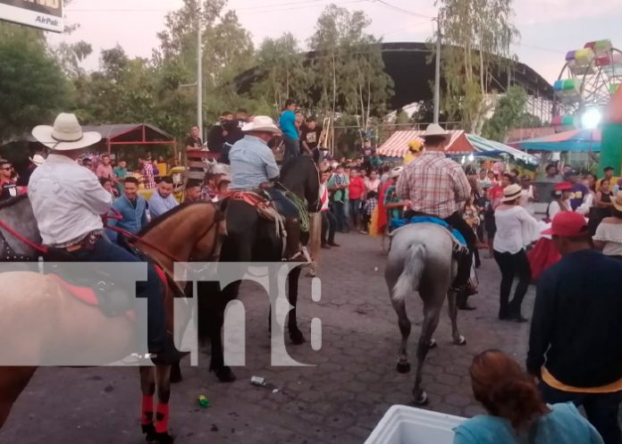 nicaragua, boaco, teustepe, desfile,
