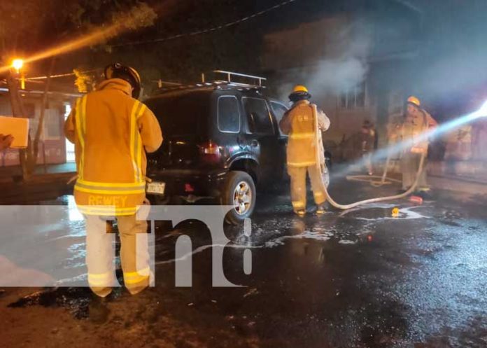 1 nicaragua, managua, incendio en vehículo, villa progreso,