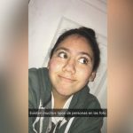 Joven divierte en redes retratando cómo nos vemos al tomarnos una selfie