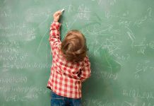 Estudio: Los zurdos son mejores en matemáticas que los diestros