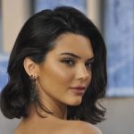 Kendall Jenner luce diminuto y llamativo bikini en playa de Las Bahamas