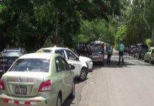 Taxistas realizan paro en la única entrada del municipio de Teustepe