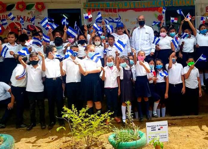 nicaragua, embajador de panama, siembra de arboles, jornada, mined