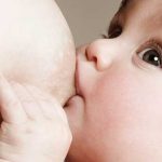 Aumentar la lactancia materna salva más vidas de niños