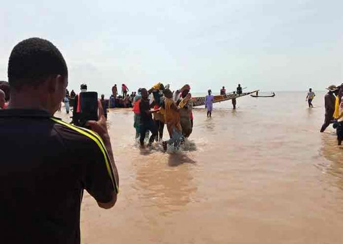 nigeria, accidente, embarcacion, transporte,