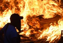 Gobierno alemán compara a extremistas de Hamburgo con neonazis y yihadistas