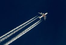 Piloto dibuja un pene en los despejados cielos de Washington (FOTO)