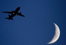Reportan tres incidentes entre aviones y drones en Heathrow