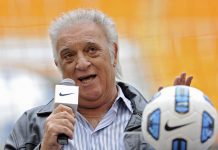 Técnico argentino Alfio Basile hospitalizado