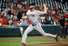 Sale llega a 300 ponches; Medias Rojas barren a Orioles