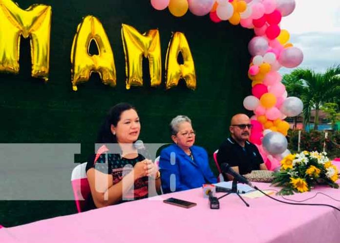 Nicaragua, Chinandega, actividades, Día de las Madres