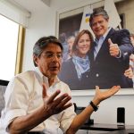 Candidato en Ecuador promete expulsar a Assange