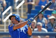 Cuthbert encabezó ofensiva de Reales ante Padres