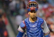 Rangers extendieron el contrato a Chirinos hasta el 2018