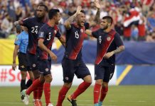 La defensa de Costa Rica se topa con el ataque de EEUU