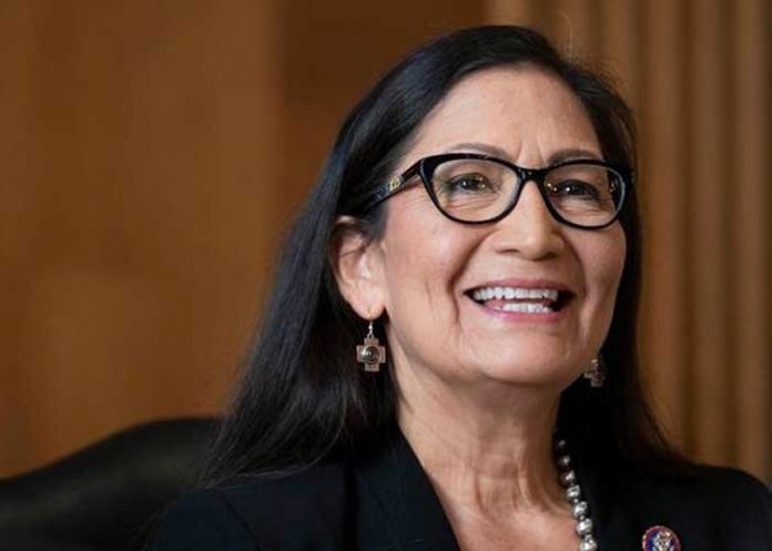 estados unidos, secretaria de interior, hombre, seth meyers,