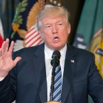 Trump reitera que muro con México es vital