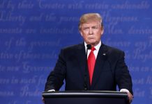 Trump publica lista de inmigrantes criminales y señala a quienes los ayudan