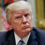 Periodistas demandan a Trump al alegar que son objetivo de ataques con drones