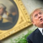 Trump se compromete a recortar impuestos tras aprobación del presupuesto