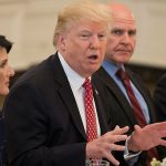 Trump quiere acelerar planes para reducir a 15 % el impuesto a corporaciones