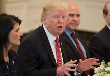 Trump quiere acelerar planes para reducir a 15 % el impuesto a corporaciones