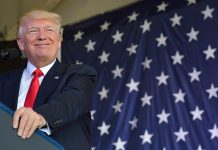 Presentan ley «Covfefe» para registrar los tuiteos de Trump