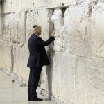 Trump, primer presidente de EEUU que visita el Muro de las Lamentaciones