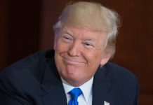Trump felicita a republicanos por voto contra reforma financiera de Obama