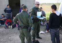 Bajan un 53 % las detenciones en la frontera entre EE.UU. y México en junio