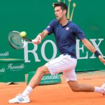 Novak Djokovic reacciona a tiempo ante Gilles Simon