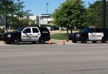 Evacúan aeropuerto en Michigan tras ataque a policía