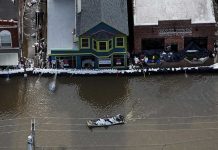 Inundaciones provocan desbordes y evacuaciones en Missouri