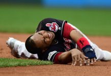 Lesionado, Encarnación espera volver a jugar en playoffs