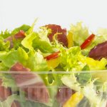 Retiran ensaladas en EEUU tras hallar murciélagos muertos